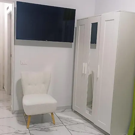 ベッド・アンド・ブレックファスト Specchio Riflesso